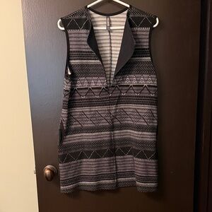 Chic Black and Gray Patterned Mini Dress